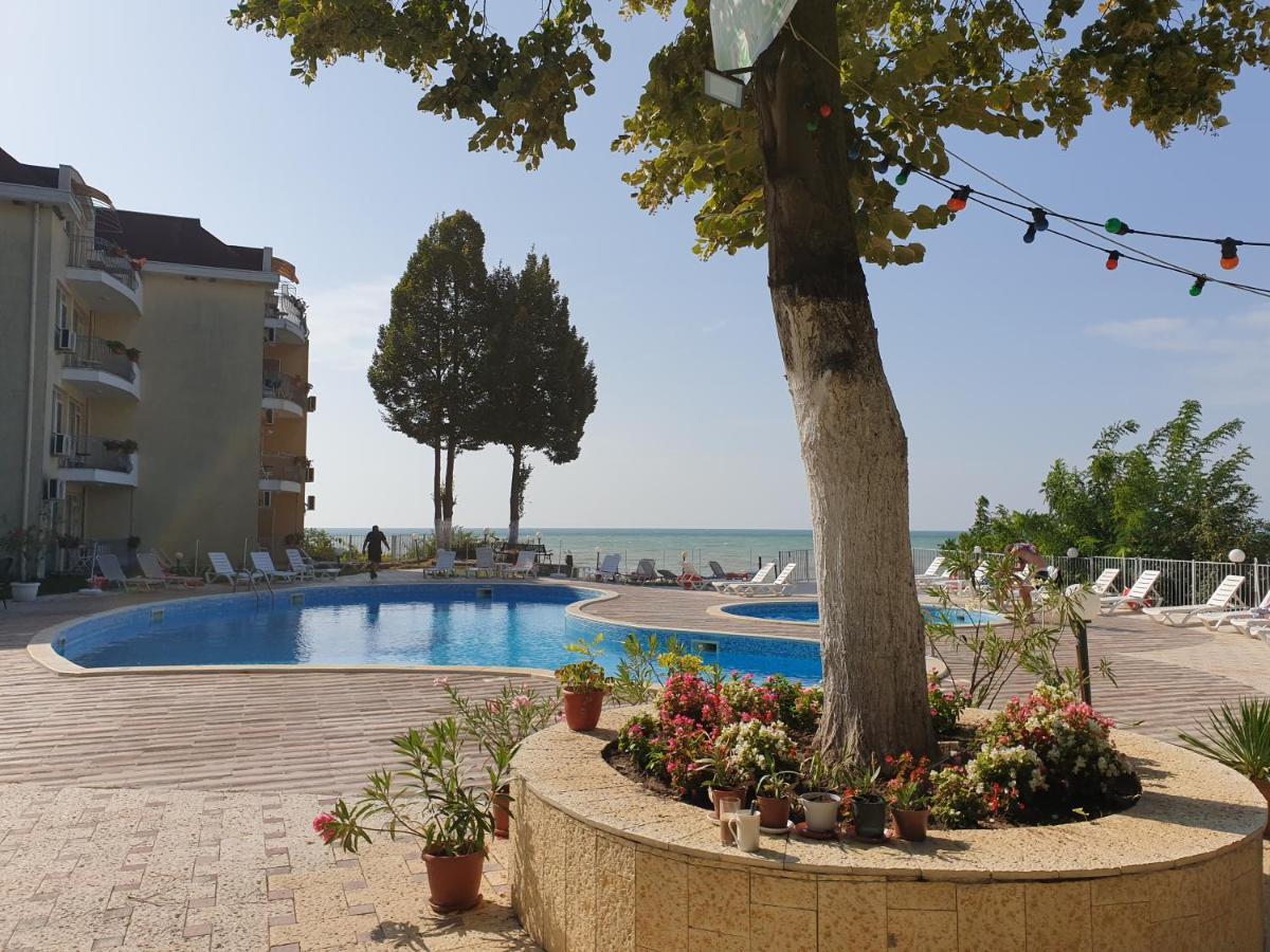 Helios Hotel Balchik Exterior photo